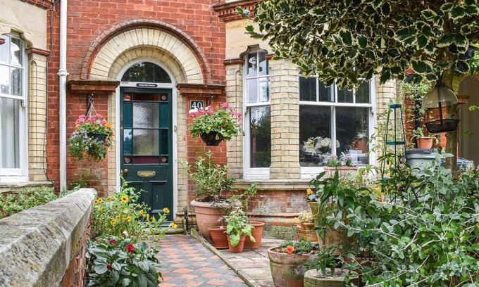 Dorchester Cottage | 4 bedroom accommodation in Dorchester
