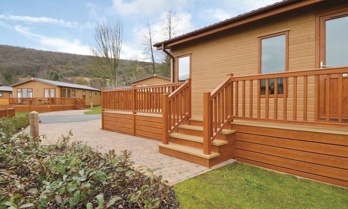 Cheddar Ski Chalet | 4 bedroom accommodation in Cheddar