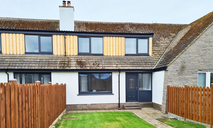 Brora Cottage | 4-Bedroom Cottage Situated on Edge of the Seaside Village of Brora