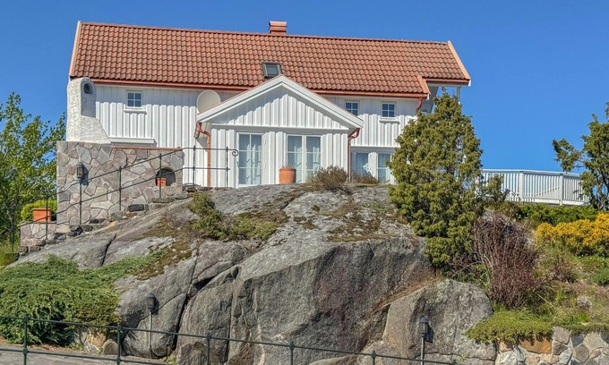 Tvedestrand House | 4 bedroom cozy home in Gjeving