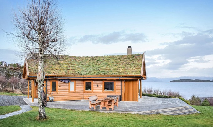 Vindafjord House | 4 bedroom gorgeous home in Bjoa