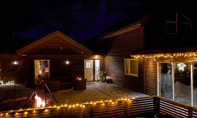 Sveio House | 4 bedroom gorgeous home in Auklandshamn