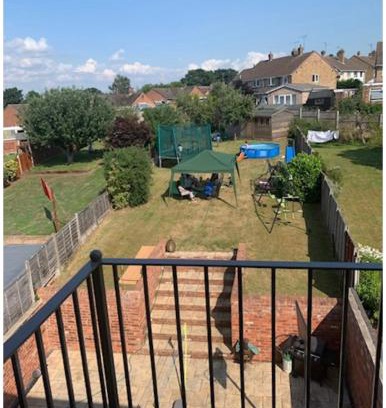 Kidderminster House | 4 Bedroom house with parking, Near Safari Park