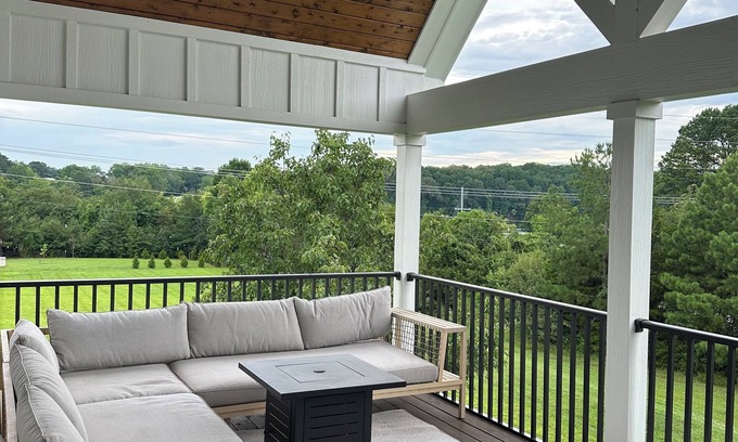 Winchester House | 4-bedroom Lake house in tranquil Winchester with Lakeview's, hot tub, pool.