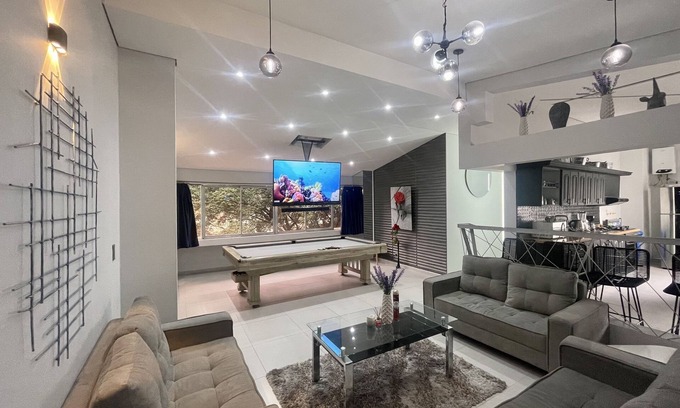 Zona Rosa Apartment | 4 Bedroom Penthouse in Parque Lleras