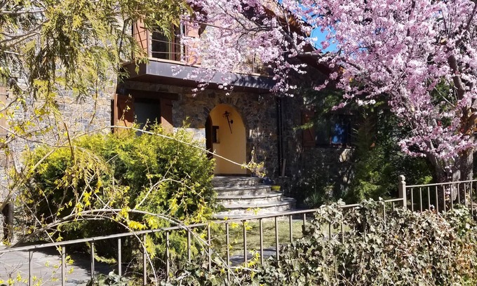 Sant Julia de Loria Ski Chalet | 4 BR TRADITIONAL BEAUTIFUL CHALET ANDORRA ELS COM