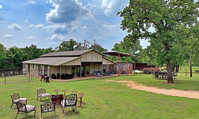 Waelder House | 4 D Guest Ranch Barndominium on 260 acres with 300 animals & 2 stocked ponds