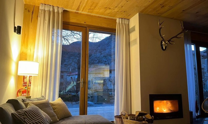 Besande Cottage | 42 Degrees North Vadinia