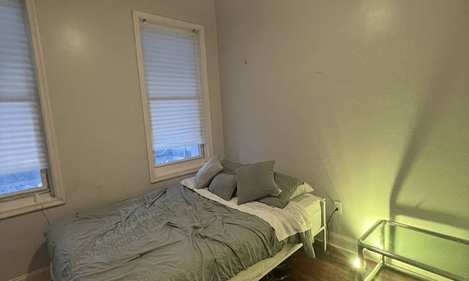 Norris Square Apartment | 420 Friendly 1bdrm Apartment w/Hot Tub!