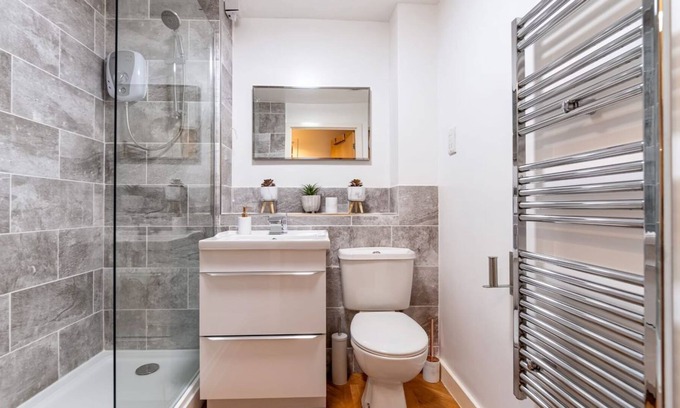 Peterborough Apartment | 44 Clayburn by Incredible Stay