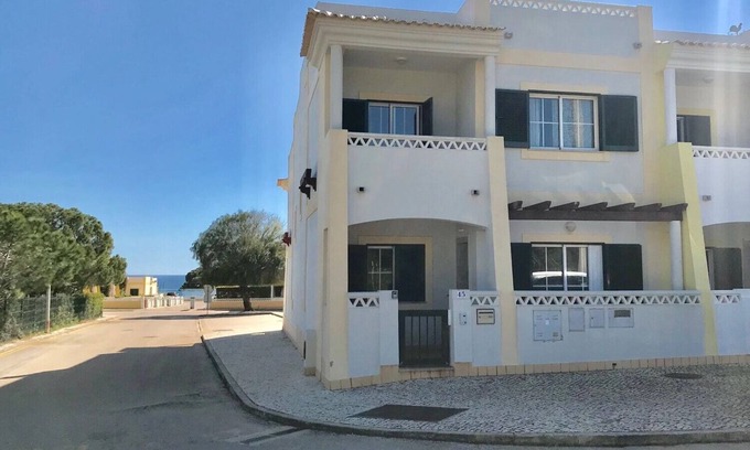 Benagil Ski Chalet | 45 Terraços de Benagil (Casa Céu Azul)