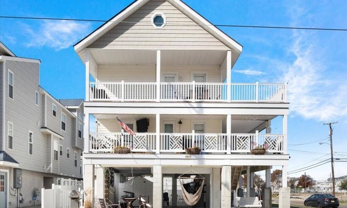 Sea Isle City House | 4602 Central Avenue, Sea Isle City - Top Floor!