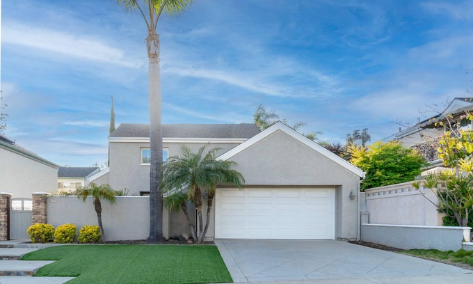 Laguna Niguel House | 4B/3B Single Family Home with Main Floor Bedroom/Bathroom