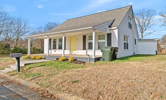 Concord House | 4BR at Parallel Court Northwest