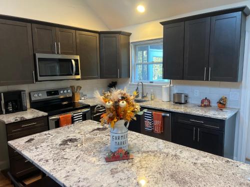 Tobyhanna House | 4BR Retreat with Hot Tub and Resort Style Amenities