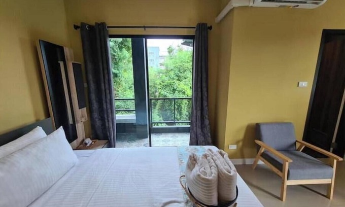 Thung Song Hong Apartment | 4thFL Room Lantern Suites DMK with Maid Service