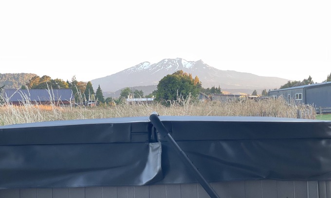 Ohakune House | 5 Bdr with SPA facing the Mountain Red Door