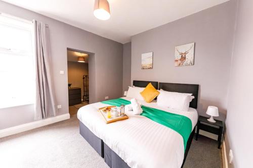 Sunderland Apartment | 5 Bed Home - Secure Parking - Contractors welcome