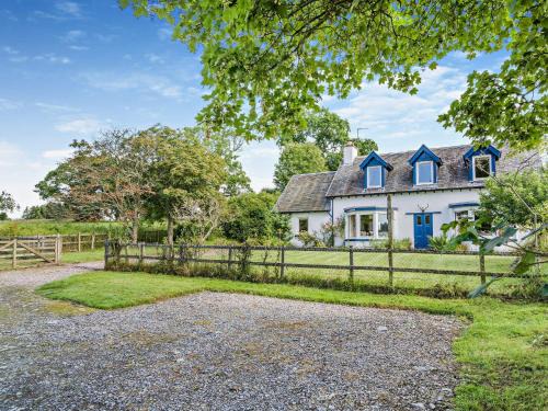 Murthly House | 5 Bed in Dunkeld 90585