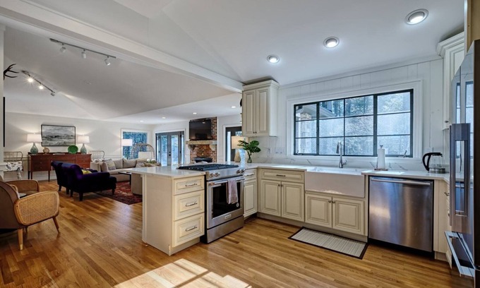 Cashiers House | 5 bedroom cottage in High Hampton