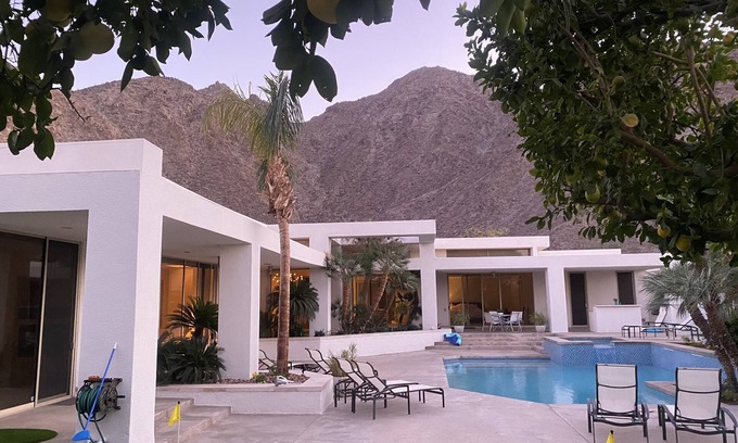 Indian Wells House | 5 Bedroom home in Indian Wells Country Club