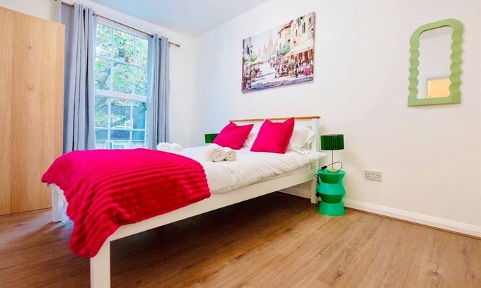 Camden Town Apartment | 5 Bedroom Premium Apartment Central London