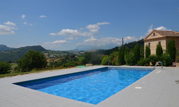 Molino Penna Villa | 5 bedroom villa, sleeps 10 with private pool perfect for a family holiday