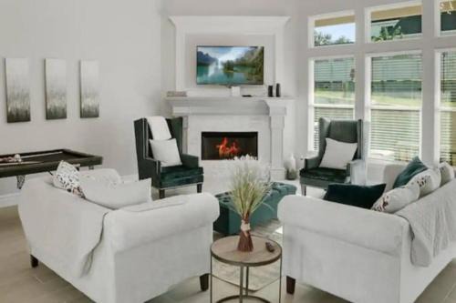 Calallen House | 5 Bedrooms Fenced yard New Construction