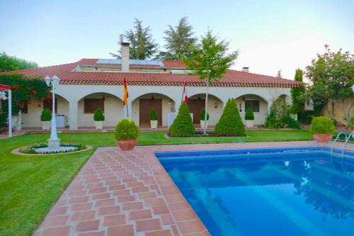 Villamayor House | 5 bedrooms house with private pool jacuzzi and terrace at Salamanca