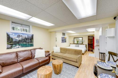 Libby Apartment | 5 Mi to State Park Studio, Walk to Happys Inn!