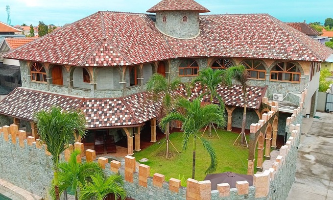 Sanur Kauh Other | 5 min to the beach-9 bedrooms Castle Royal Family Mansion