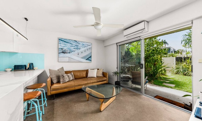 Noosa Heads Apartment | 5 mins walk to Hastings Street