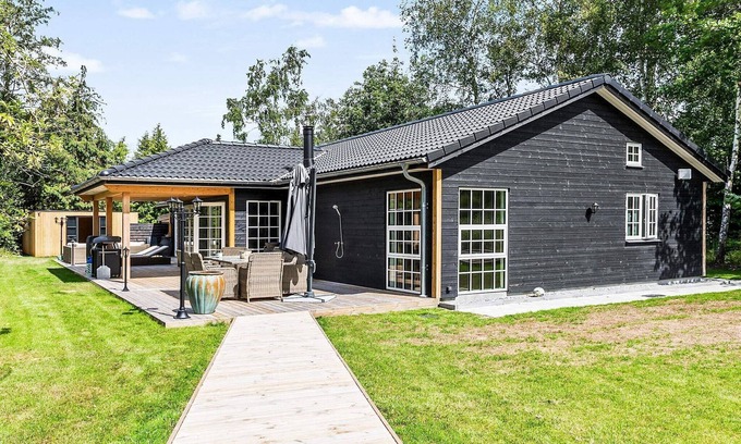 Bøtø By House | 5 star holiday home in Væggerløse-By Traum