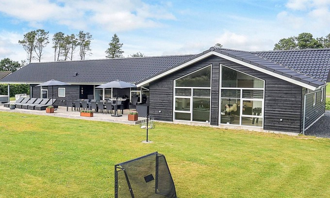 Haslevgarde House | 5 star holiday home in Hadsund