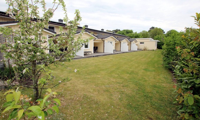 Wyk auf Foehr House | 5-star vacation home with approx. 80 sqm living space on the ground and upper floor