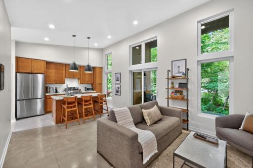 Thiensville House | 500 House - Unit A townhouse