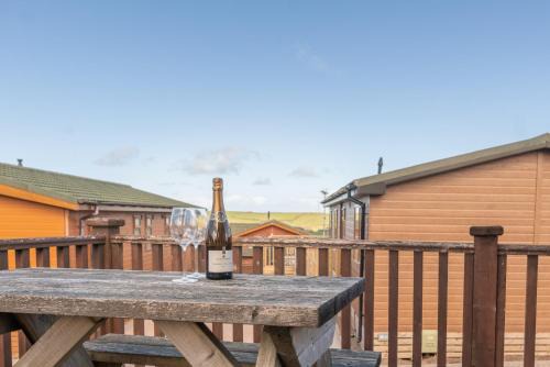 Mullacott House | 56 Meadow View Lodge - 3 Bed-Sleeps 6-TJS56MV