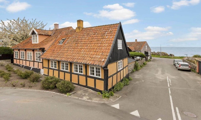 Svaneke House | 5639 Svaneke - Skovgade 1 ,B