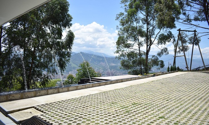 Envigado House | 57 Hillside Mansion