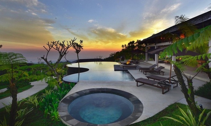Wanagiri Villa | 5BR VILLA BALI NEAR LAKES AND FOREST