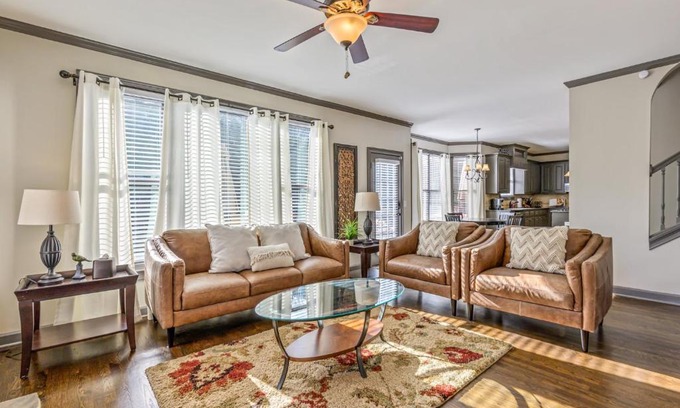 Cartersville House | 5BR With Movie & Game Rooms Near LakePoint PBR