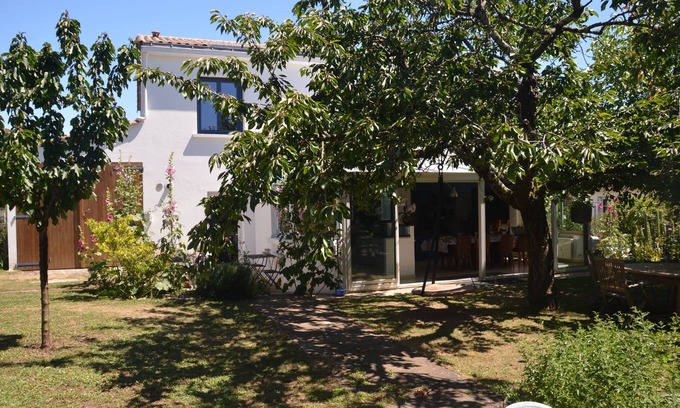 LHoumeau Villa | 5km from La Rochelle, 800m from the beach, large fully renovated house
