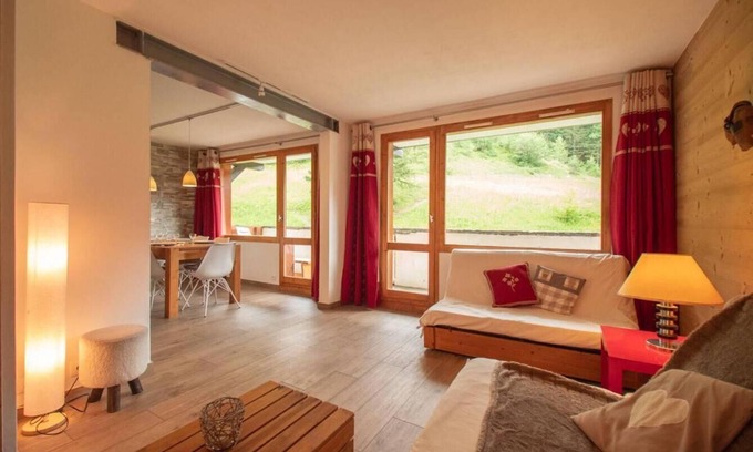Les Avanchers-Valmorel Apartment | 5m from ski slopes, 7th floor, view mountain, balcony, tv, ski locker, 57m², Valmorel
