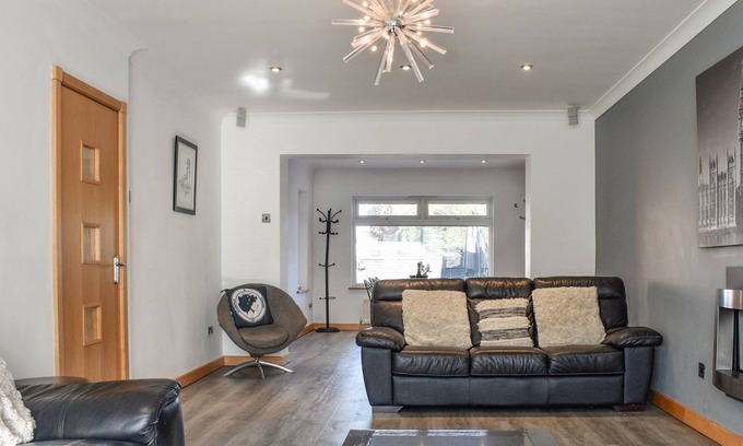 Stockton-on-Tees Cottage | 6 bedroom accommodation in Stockton-on-Tees