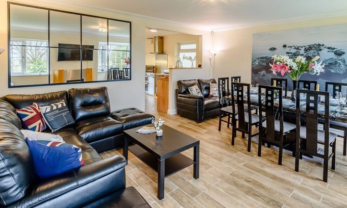 Skegness Cottage | 6 bedroom accommodation in Anderby, near Skegness