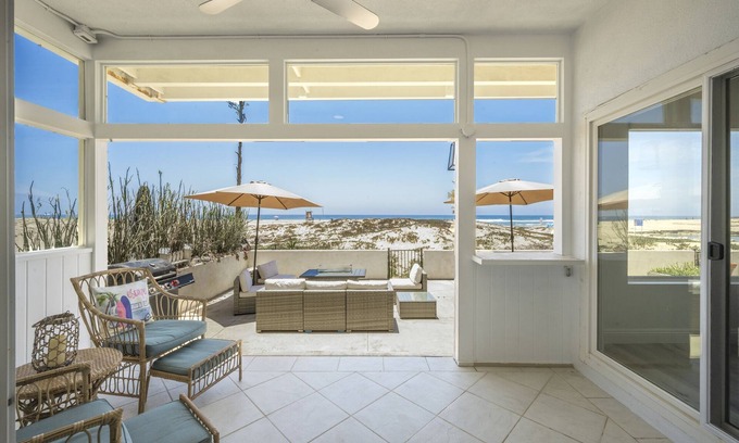 Santa Ana Heights House | 6 Bedroom Remodeled Home on the Oceanfront