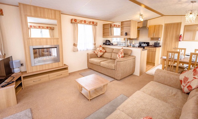 Chapel Saint Leonards House | 6 Berth Modern Caravan-Private Bathroom
