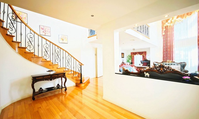 Keysborough House | 6 BR 3 BATH large mansion, 3 king beds, 4 queen beds, 5-star supreme enjoyment