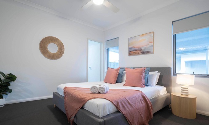 Cloverdale Apartment | 6 Cosy Convenient Cloverdale 2x2 Parking Sleeps 4