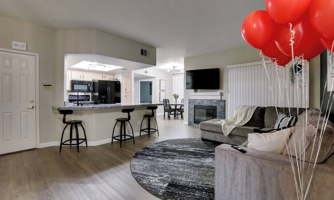Canyon Gate Condo | 6 Mi to Vegas Strip: City-View Gem w/Pool Access